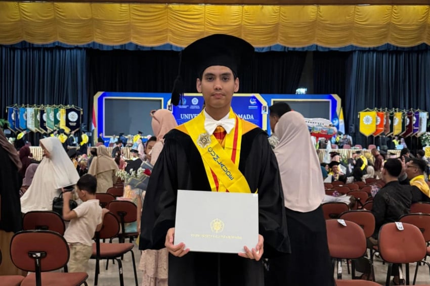 Kisah Inspiratif Rizky Aflaha: Doktor Termuda UGM di Usia 25!