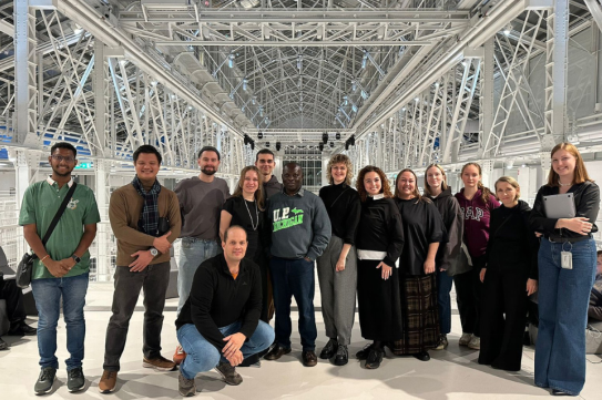 Dosen Disabilitas Rungu Raih Penghargaan di Forum Internasional