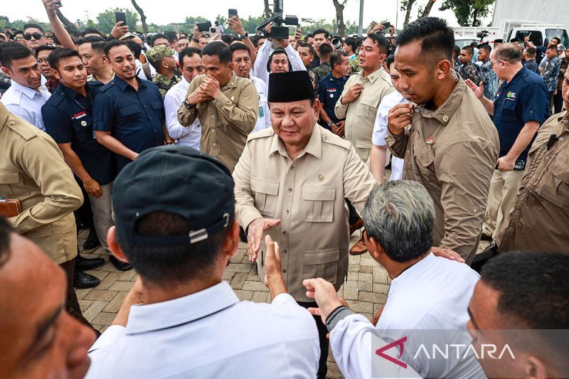 Menggali Makna di Balik Angka Ekonomi Politik
