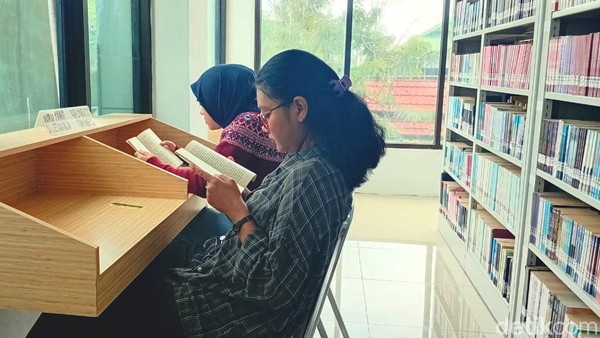 Merebaknya Minat Baca di Perpustakaan Kalteng